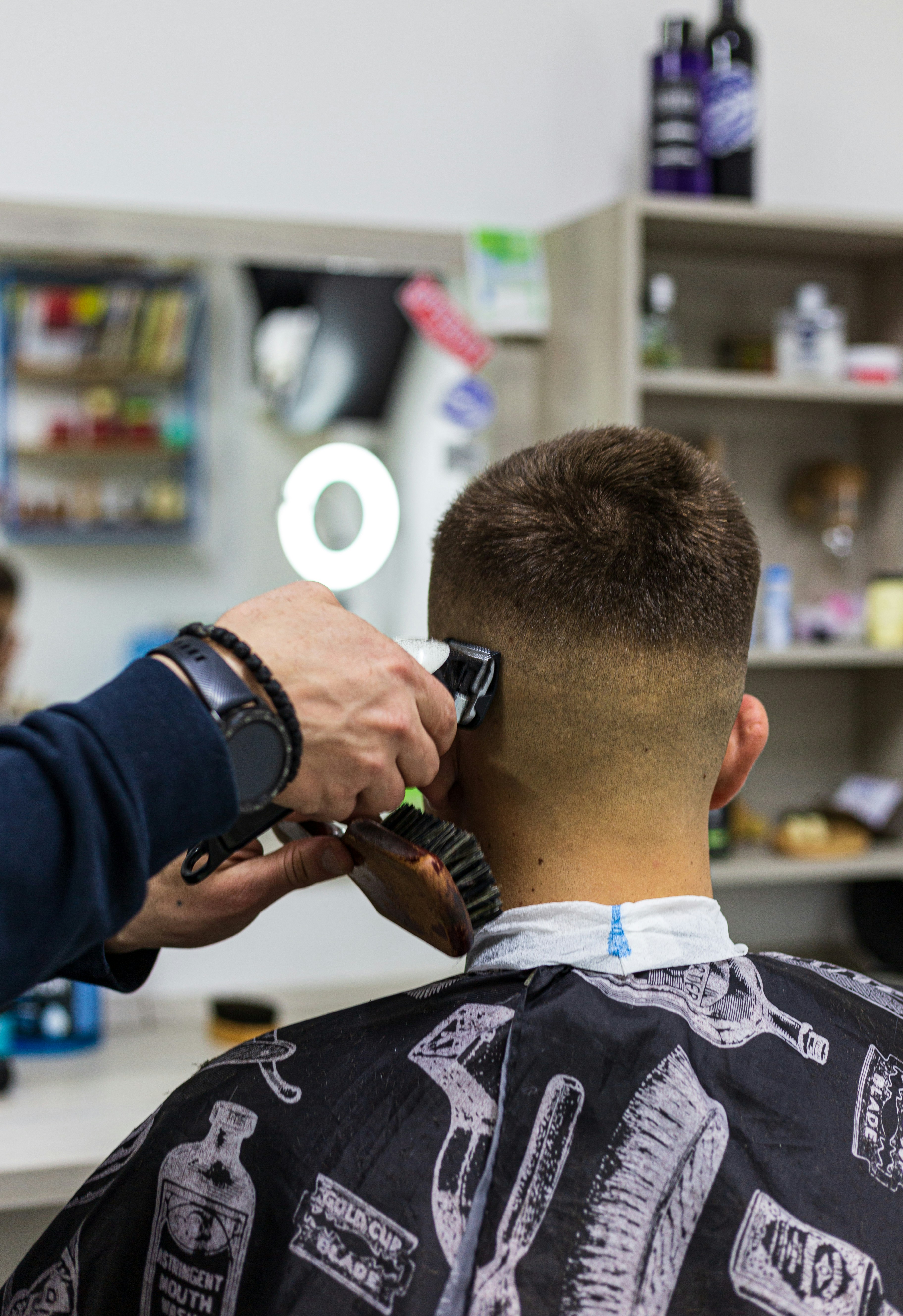 Men's precision fade